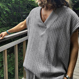 trendy European and American style men's casual V-neck versatile jacquard knitted vest top